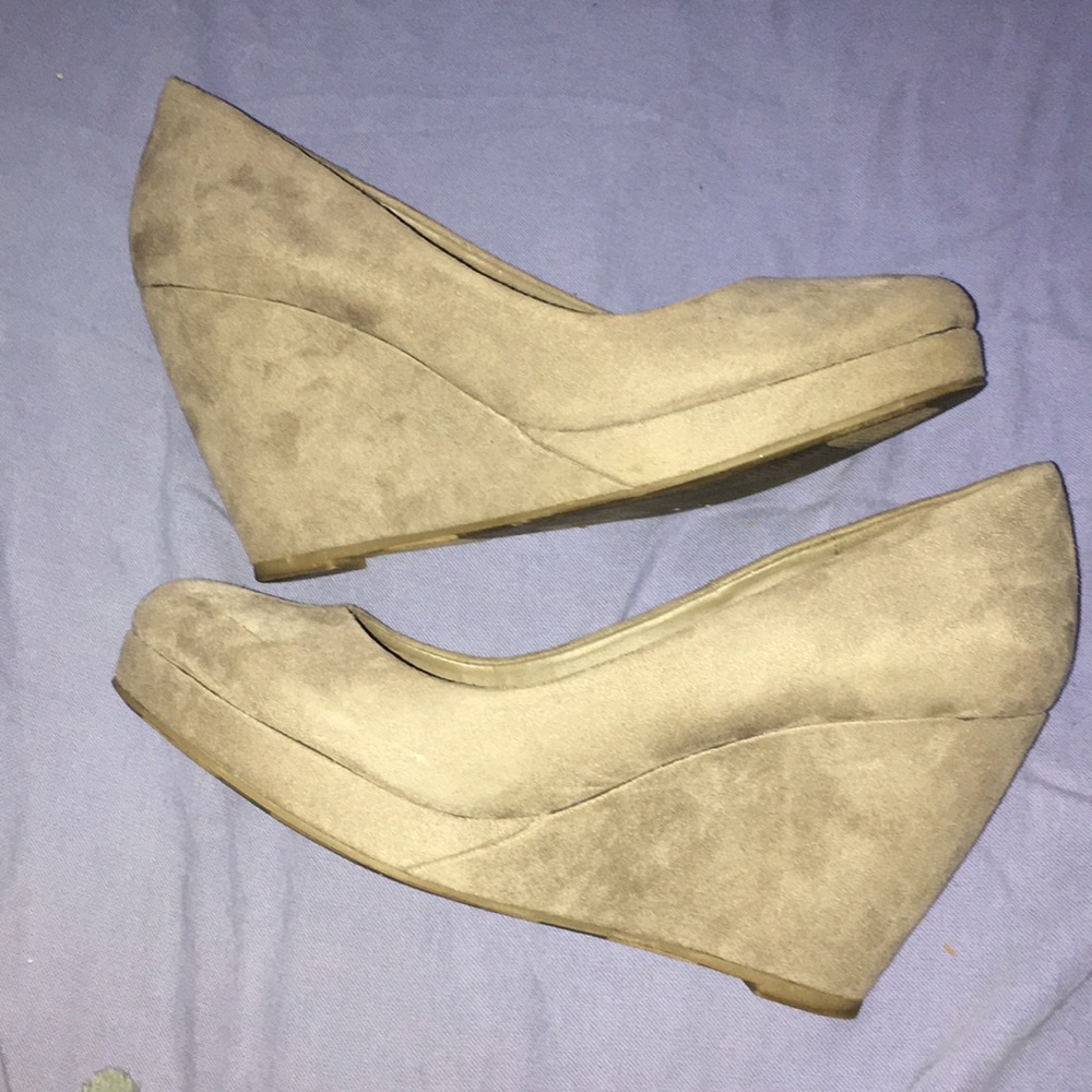 Suede grayish tan wedges